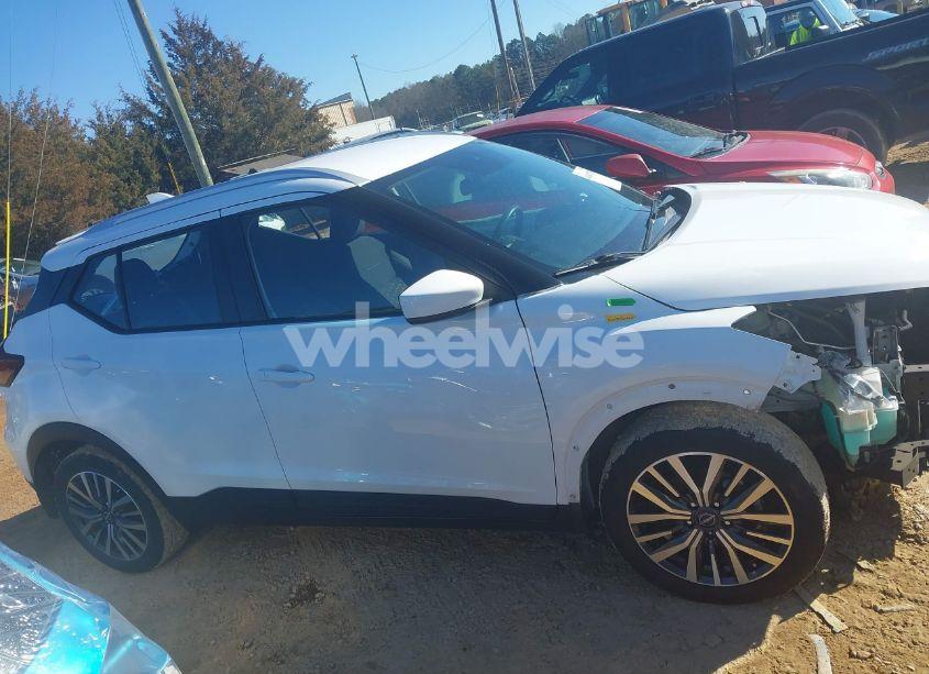 Photo 14 of 2022 Nissan Kicks SV XTRONIC CVT (VIN 3N1CP5CV1NL497621)