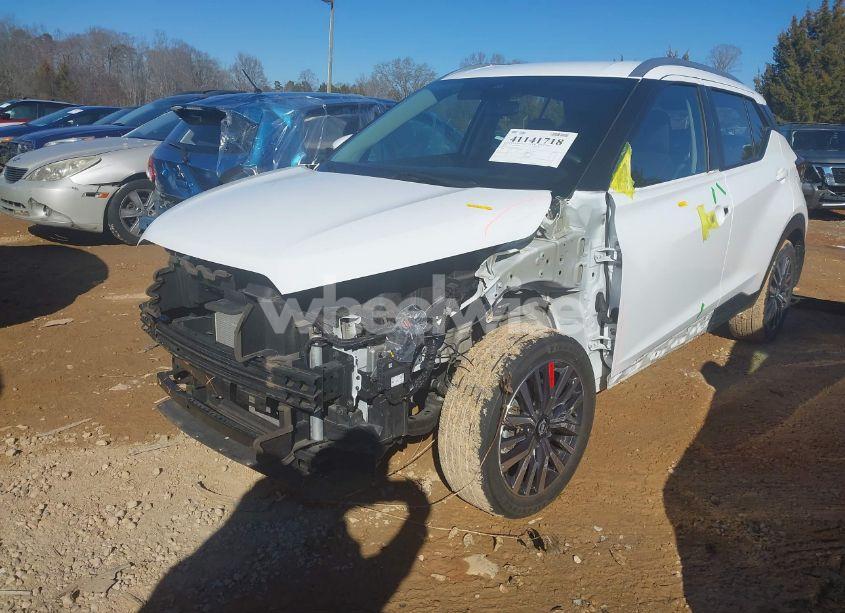 Photo 2 of 2022 Nissan Kicks SV XTRONIC CVT (VIN 3N1CP5CV1NL497621)