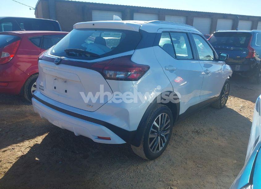 Photo 4 of 2022 Nissan Kicks SV XTRONIC CVT (VIN 3N1CP5CV1NL497621)