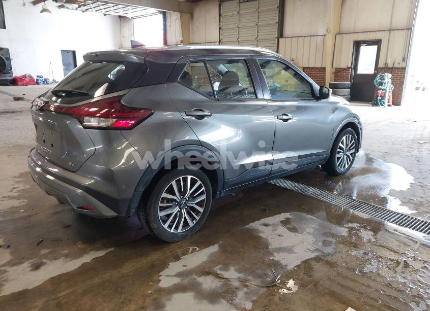 Photo 4 of 2022 Nissan Kicks SV XTRONIC CVT (VIN 3N1CP5CV1NL502543)