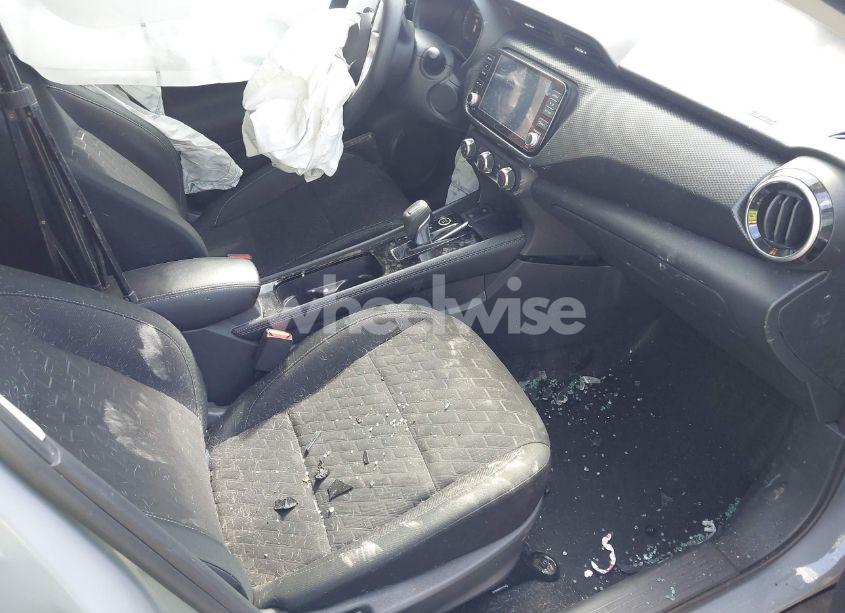 Photo 5 of 2024 Nissan Kicks SV XTRONIC CVT (VIN 3N1CP5CV1RL529487)