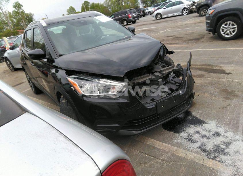 2020 Nissan Kicks SV XTRONIC CVT (VIN 3N1CP5CV2LL491615) main photo