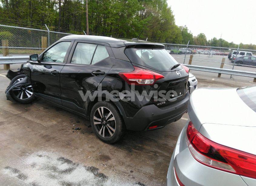 Photo 3 of 2020 Nissan Kicks SV XTRONIC CVT (VIN 3N1CP5CV2LL491615)