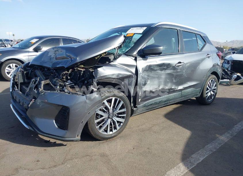 Photo 2 of 2021 Nissan Kicks SV XTRONIC CVT (VIN 3N1CP5CV2ML477506)