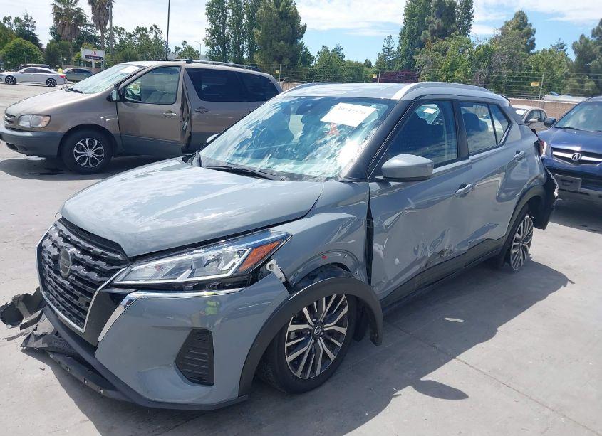 Photo 2 of 2021 Nissan Kicks SV XTRONIC CVT (VIN 3N1CP5CV2ML514666)