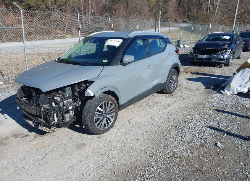 Photo 2 of 2021 Nissan Kicks SV XTRONIC CVT (VIN 3N1CP5CV2ML533010)