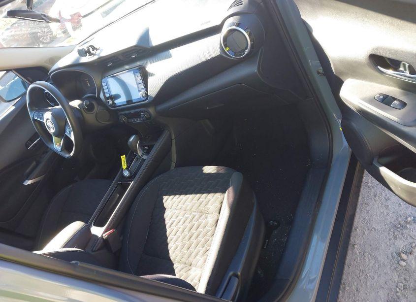 Photo 5 of 2021 Nissan Kicks SV XTRONIC CVT (VIN 3N1CP5CV2ML533010)