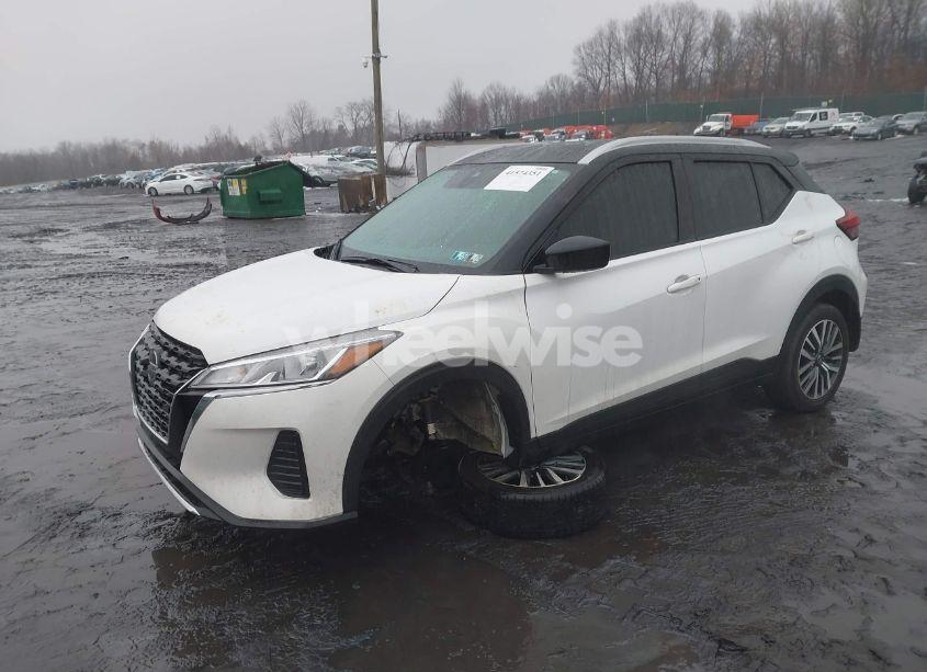 Photo 2 of 2021 Nissan Kicks SV XTRONIC CVT (VIN 3N1CP5CV2ML539230)