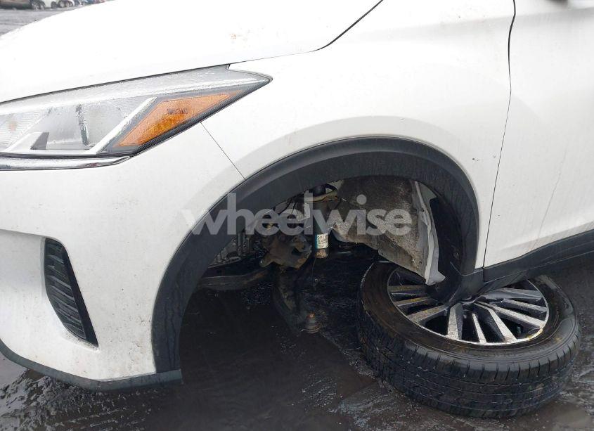 Photo 6 of 2021 Nissan Kicks SV XTRONIC CVT (VIN 3N1CP5CV2ML539230)