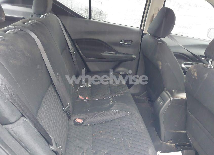 Photo 8 of 2021 Nissan Kicks SV XTRONIC CVT (VIN 3N1CP5CV2ML539230)