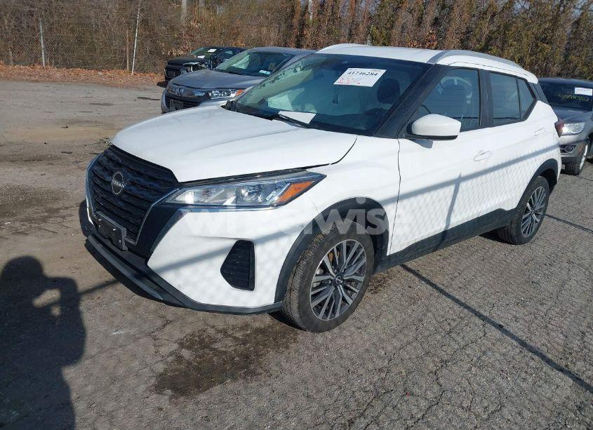 Photo 2 of 2022 Nissan Kicks SV XTRONIC CVT (VIN 3N1CP5CV2NL485171)