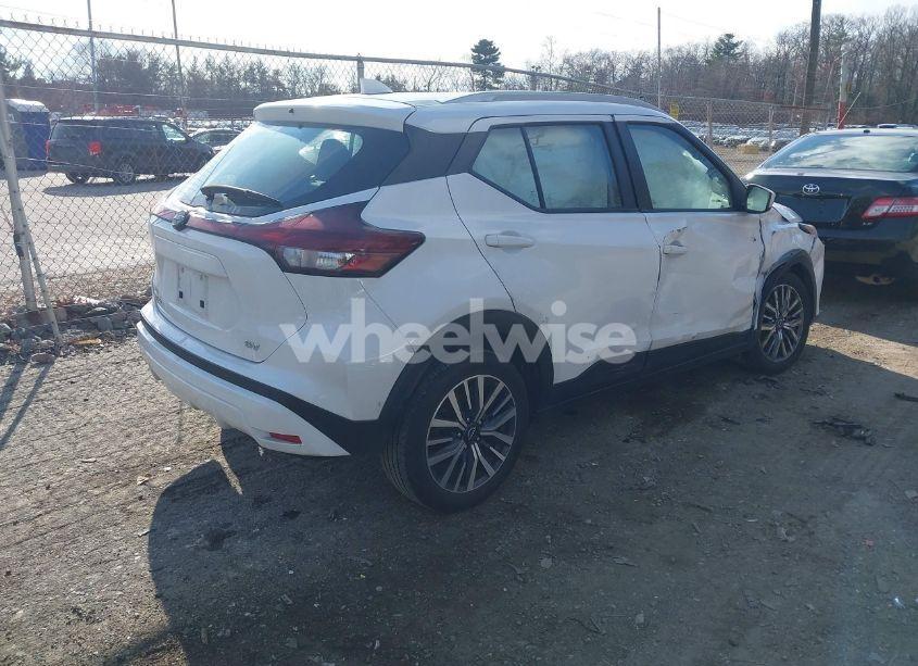 Photo 4 of 2022 Nissan Kicks SV XTRONIC CVT (VIN 3N1CP5CV2NL485171)