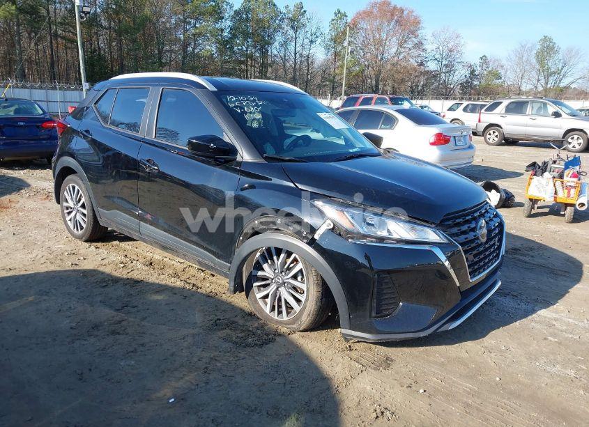 2022 Nissan Kicks SV XTRONIC CVT (VIN 3N1CP5CV2NL486806) main photo