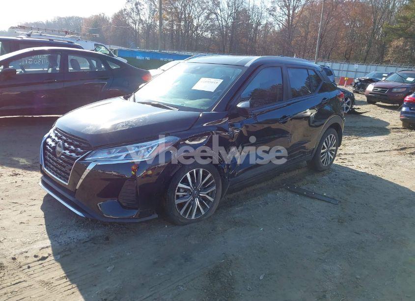 Photo 2 of 2022 Nissan Kicks SV XTRONIC CVT (VIN 3N1CP5CV2NL486806)