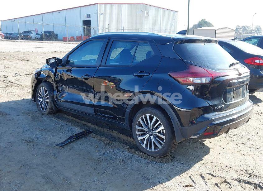 Photo 3 of 2022 Nissan Kicks SV XTRONIC CVT (VIN 3N1CP5CV2NL486806)