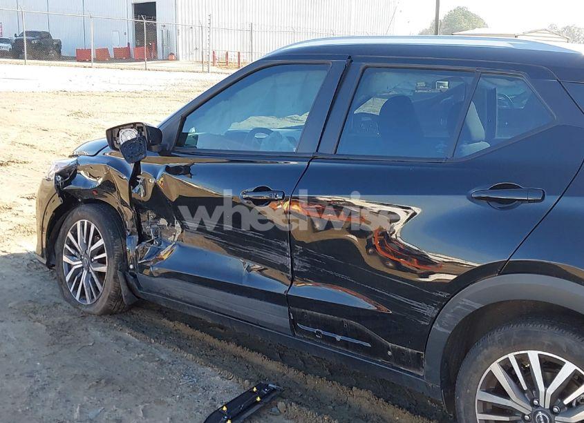 Photo 6 of 2022 Nissan Kicks SV XTRONIC CVT (VIN 3N1CP5CV2NL486806)