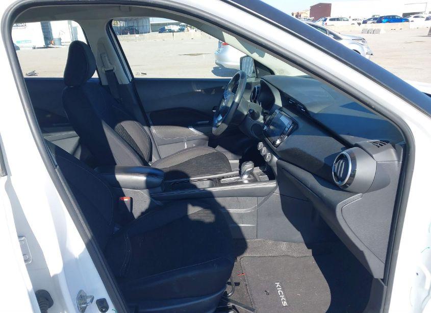 Photo 5 of 2023 Nissan Kicks SV XTRONIC CVT (VIN 3N1CP5CV2PL468602)