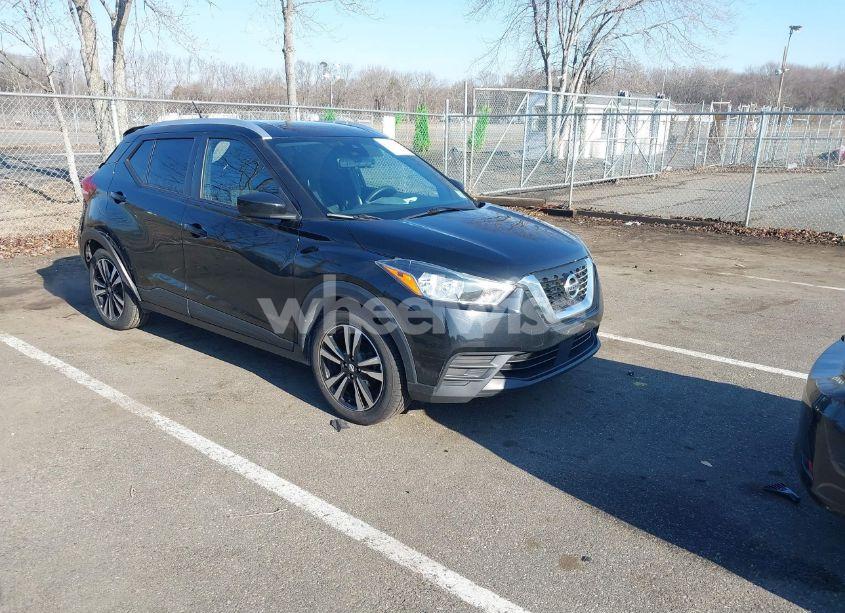2020 Nissan Kicks SV XTRONIC CVT (VIN 3N1CP5CV3LL479599) main photo