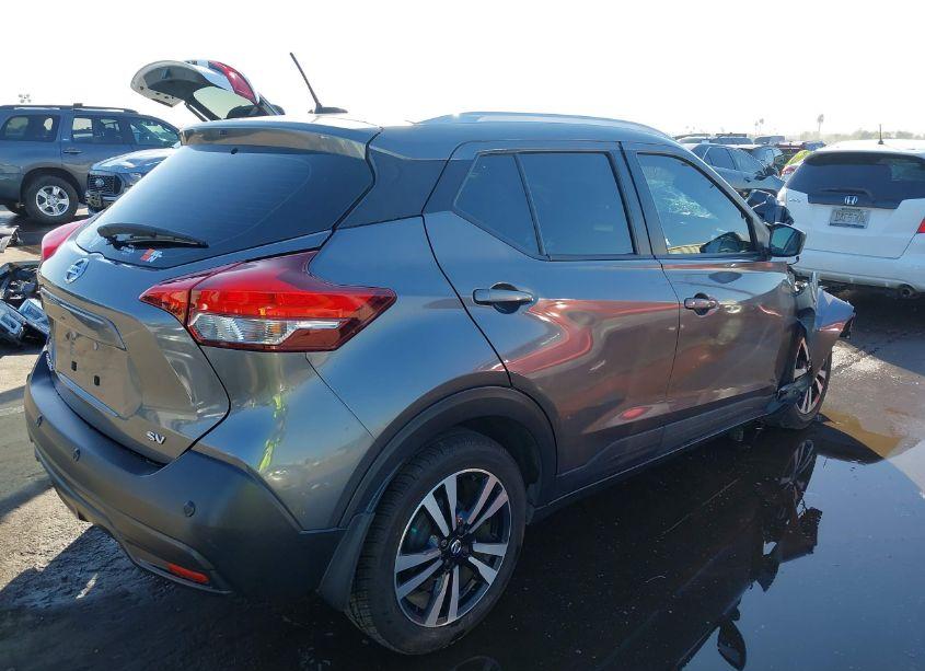 Photo 4 of 2020 Nissan Kicks SV XTRONIC CVT (VIN 3N1CP5CV3LL489338)