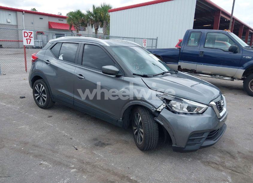 2020 Nissan Kicks SV XTRONIC CVT (VIN 3N1CP5CV3LL508714) main photo