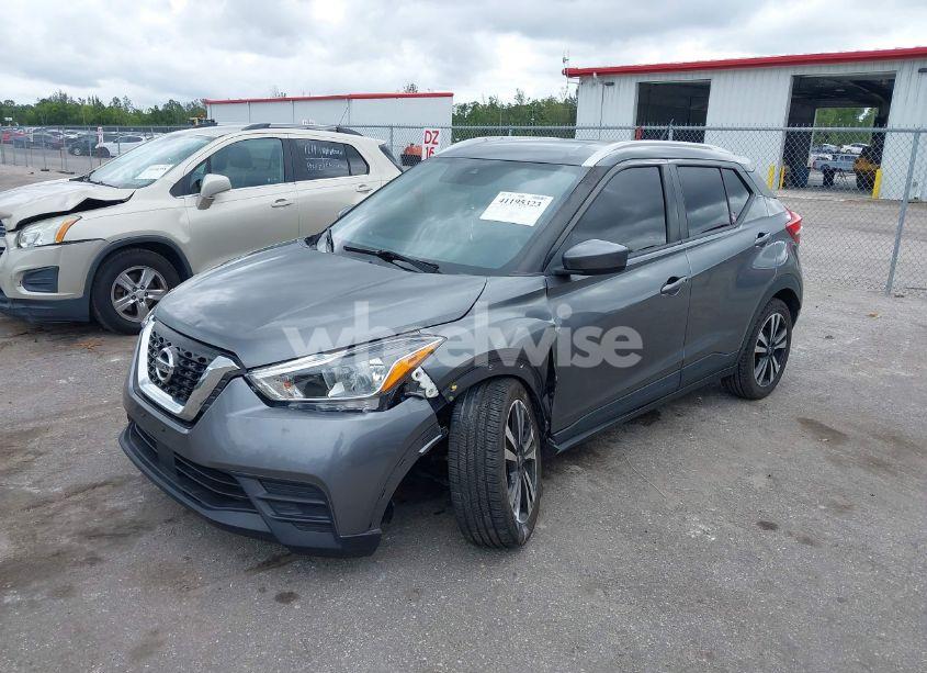 Photo 2 of 2020 Nissan Kicks SV XTRONIC CVT (VIN 3N1CP5CV3LL508714)