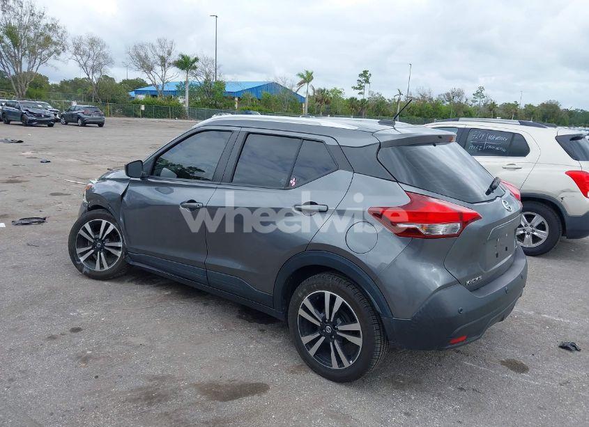 Photo 3 of 2020 Nissan Kicks SV XTRONIC CVT (VIN 3N1CP5CV3LL508714)