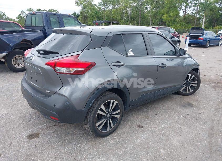 Photo 4 of 2020 Nissan Kicks SV XTRONIC CVT (VIN 3N1CP5CV3LL508714)