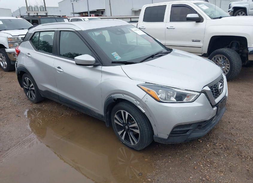 2020 Nissan Kicks SV XTRONIC CVT (VIN 3N1CP5CV3LL554933) main photo