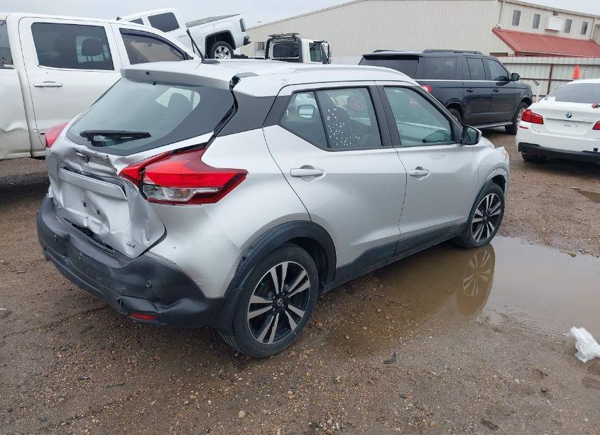 Photo 4 of 2020 Nissan Kicks SV XTRONIC CVT (VIN 3N1CP5CV3LL554933)
