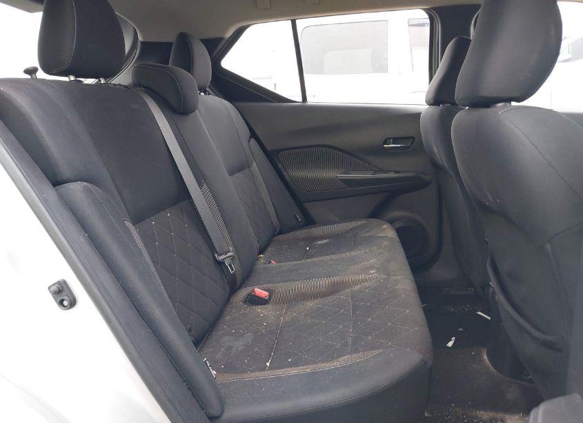 Photo 8 of 2020 Nissan Kicks SV XTRONIC CVT (VIN 3N1CP5CV3LL554933)