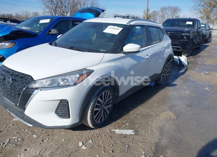 Photo 2 of 2021 Nissan Kicks SV XTRONIC CVT (VIN 3N1CP5CV3ML484500)