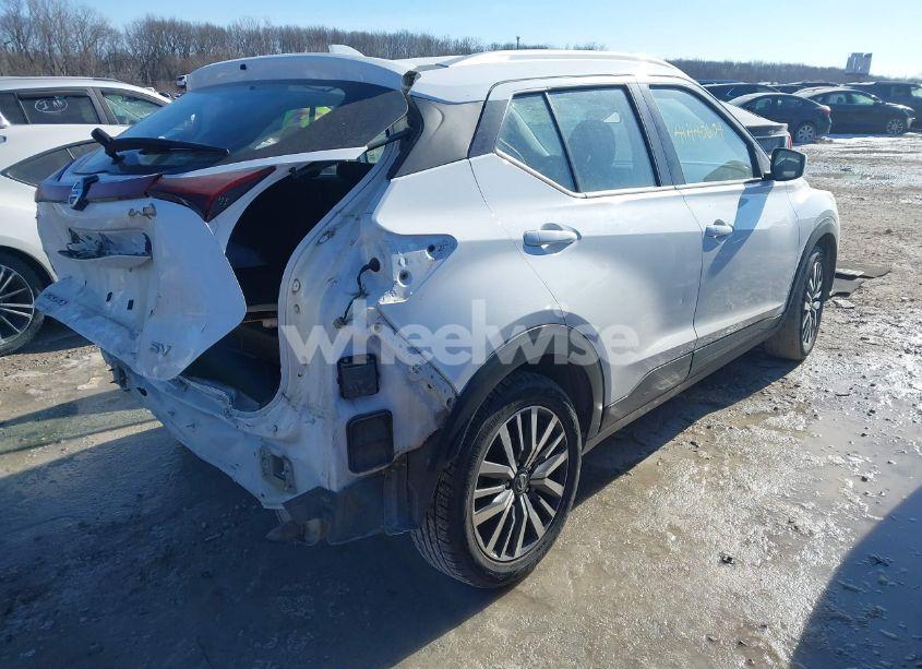 Photo 4 of 2021 Nissan Kicks SV XTRONIC CVT (VIN 3N1CP5CV3ML484500)