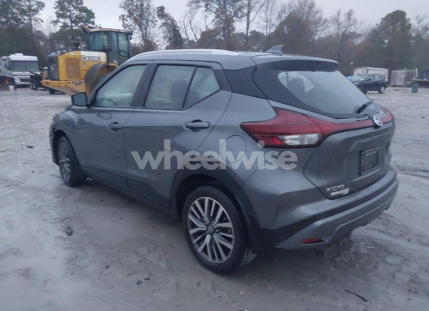 Photo 3 of 2021 Nissan Kicks SV (VIN 3N1CP5CV3ML512490)