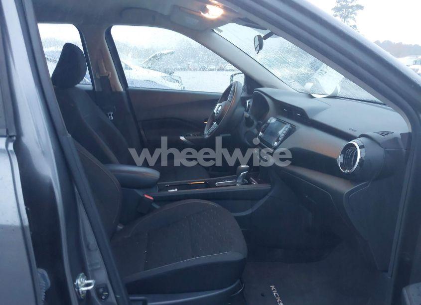 Photo 5 of 2021 Nissan Kicks SV (VIN 3N1CP5CV3ML512490)