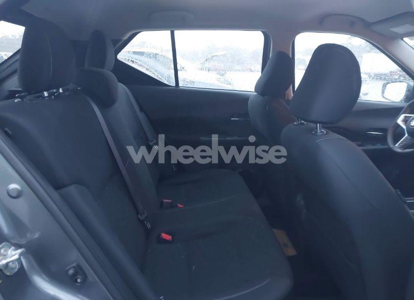 Photo 8 of 2021 Nissan Kicks SV (VIN 3N1CP5CV3ML512490)