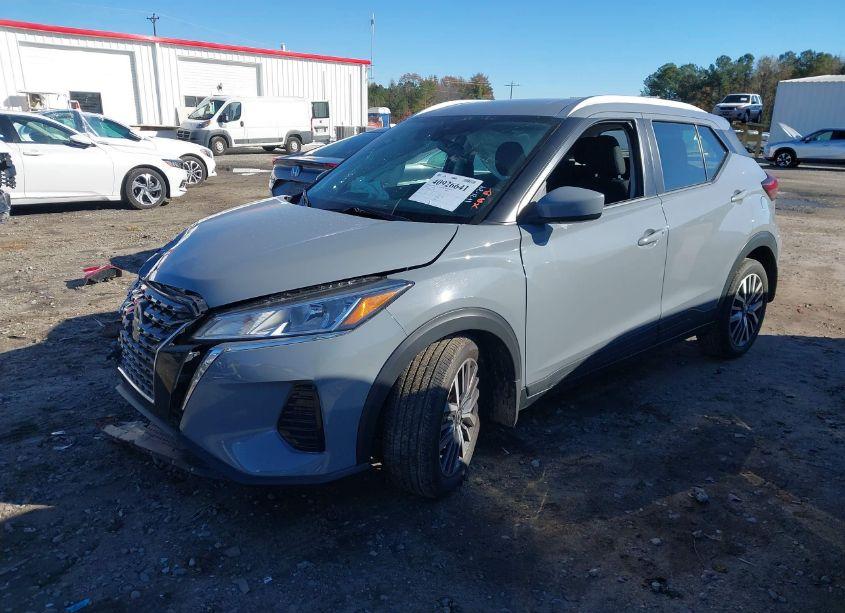 Photo 2 of 2021 Nissan Kicks SV (VIN 3N1CP5CV3ML513591)