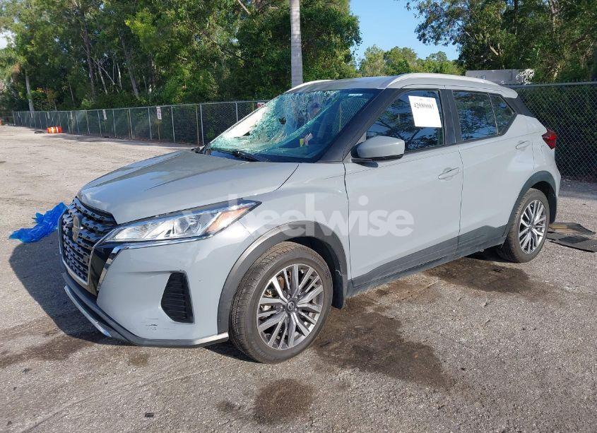 Photo 2 of 2021 Nissan Kicks SV XTRONIC CVT (VIN 3N1CP5CV3ML515440)