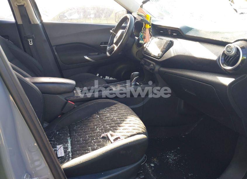 Photo 5 of 2021 Nissan Kicks SV XTRONIC CVT (VIN 3N1CP5CV3ML515440)