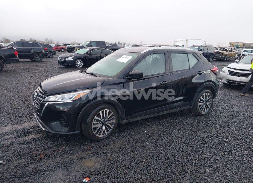 Photo 2 of 2021 Nissan Kicks SV (VIN 3N1CP5CV3ML531685)