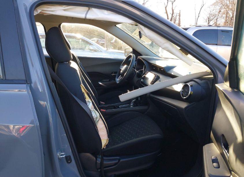 Photo 5 of 2021 Nissan Kicks SV (VIN 3N1CP5CV3ML552276)