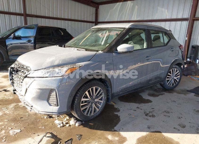 Photo 2 of 2022 Nissan Kicks SV XTRONIC CVT (VIN 3N1CP5CV3NL477886)