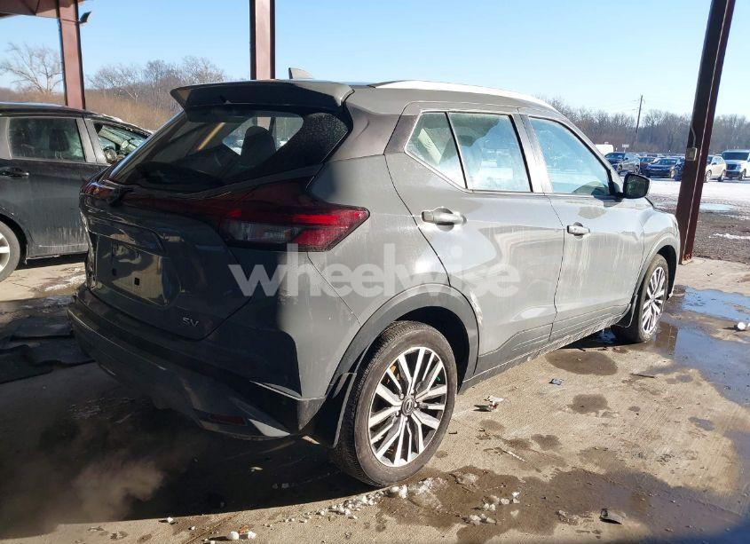 Photo 4 of 2022 Nissan Kicks SV XTRONIC CVT (VIN 3N1CP5CV3NL477886)