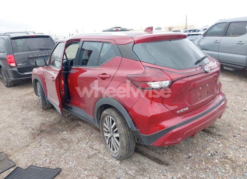 Photo 3 of 2022 Nissan Kicks SV XTRONIC CVT (VIN 3N1CP5CV3NL512104)