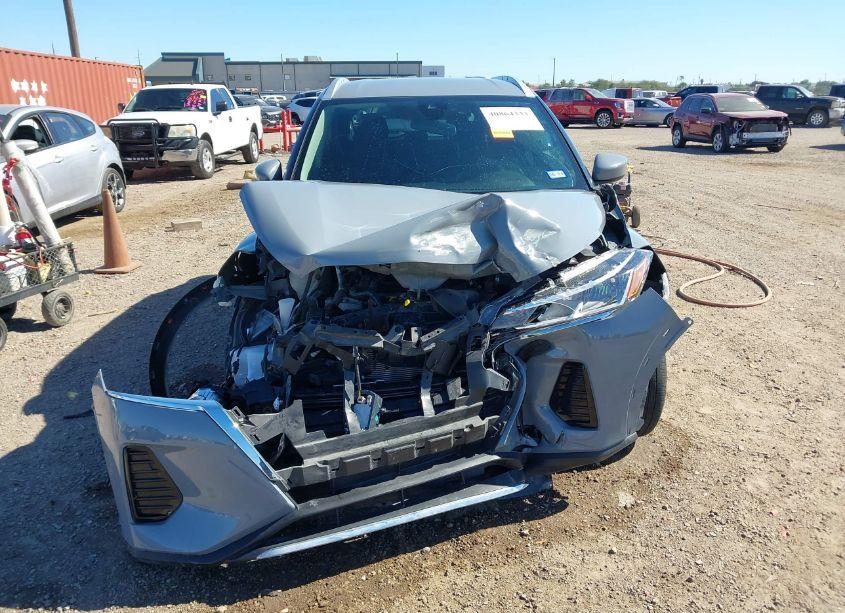 Photo 13 of 2022 Nissan Kicks SV XTRONIC CVT (VIN 3N1CP5CV3NL520008)