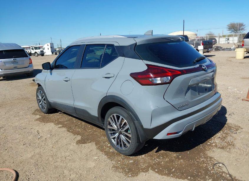 Photo 3 of 2022 Nissan Kicks SV XTRONIC CVT (VIN 3N1CP5CV3NL520008)