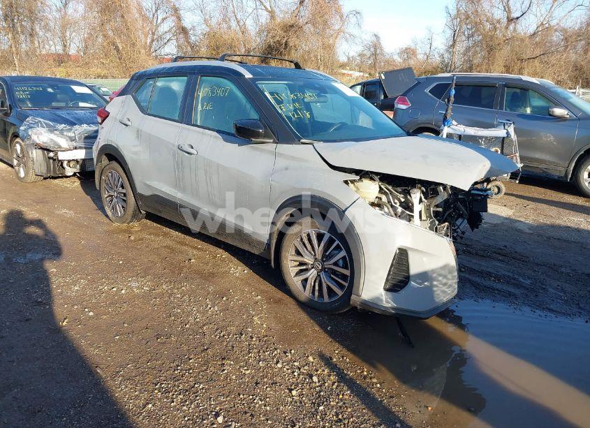 2023 Nissan Kicks SV XTRONIC CVT (VIN 3N1CP5CV3PL523767) main photo