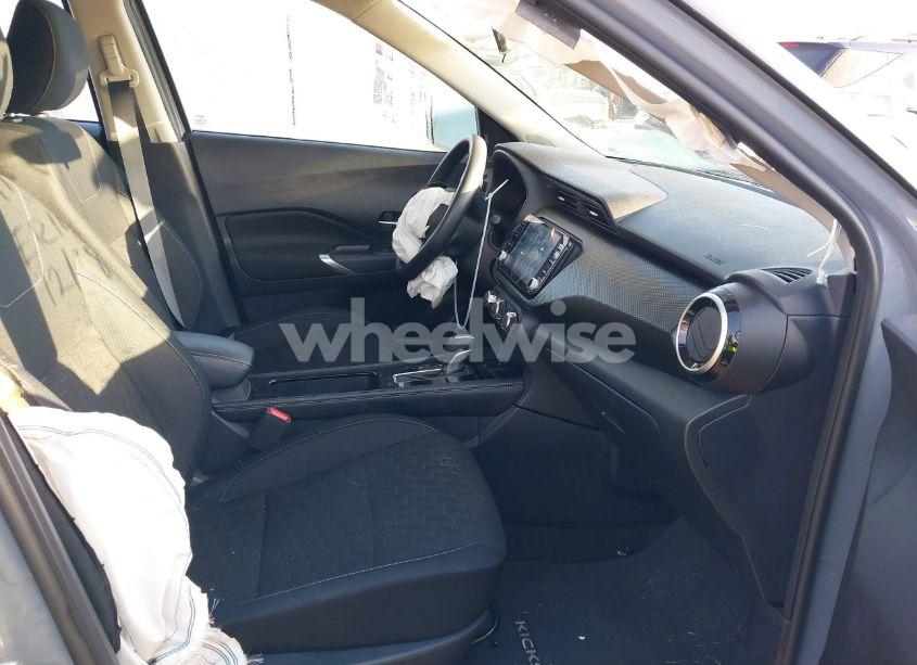 Photo 5 of 2023 Nissan Kicks SV XTRONIC CVT (VIN 3N1CP5CV3PL523767)