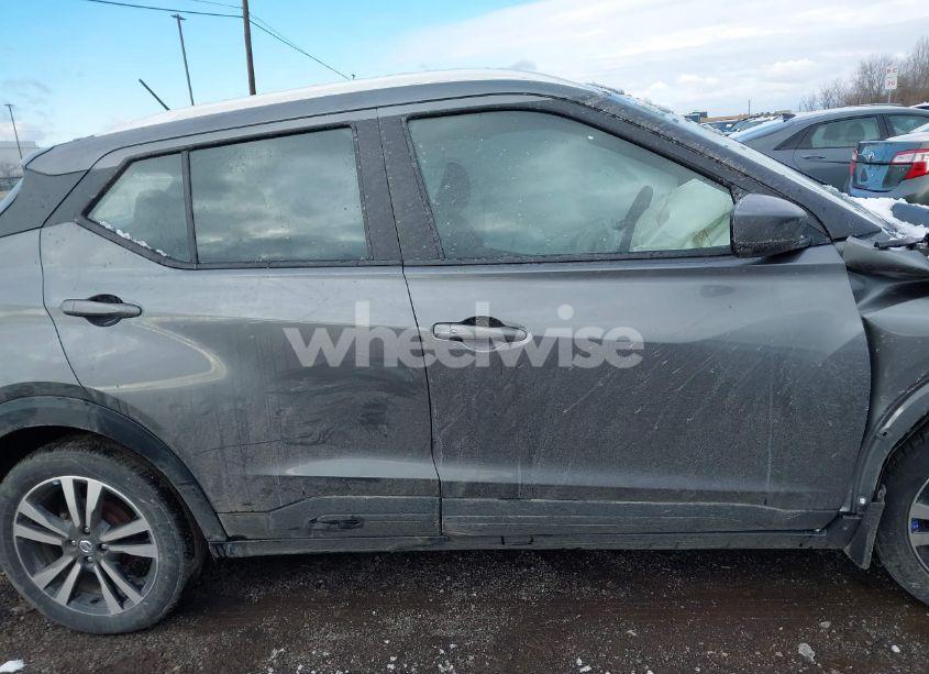 Photo 13 of 2020 Nissan Kicks SV XTRONIC CVT (VIN 3N1CP5CV4LL537249)