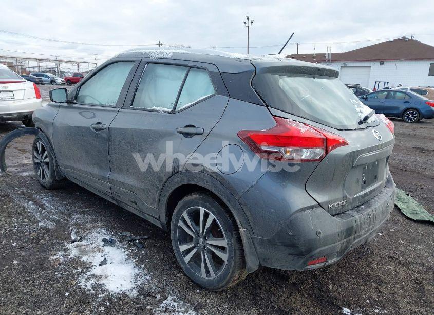 Photo 3 of 2020 Nissan Kicks SV XTRONIC CVT (VIN 3N1CP5CV4LL537249)