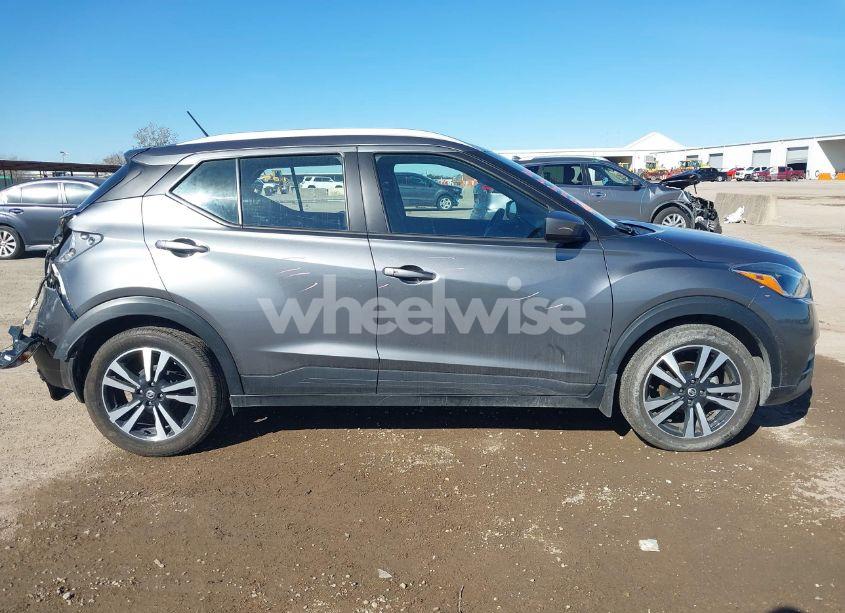 Photo 13 of 2020 Nissan Kicks SV XTRONIC CVT (VIN 3N1CP5CV4LL539325)